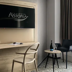 Astoria **** Praag