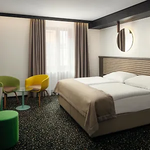 Ea Embassy Otel